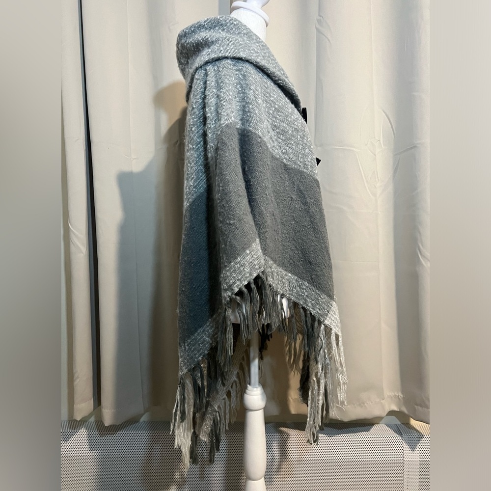 Mixit Polyester Shawl With Eyelet Hook Front - image 2